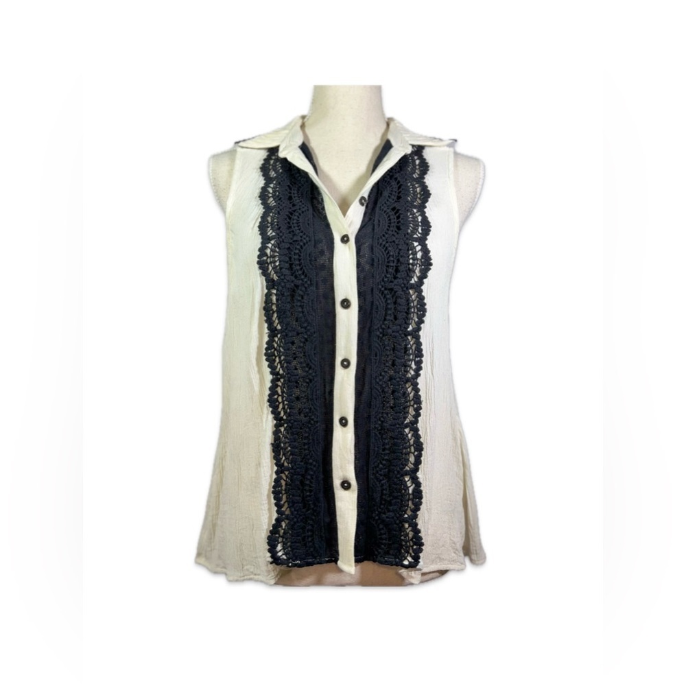 Free People XS Off White Crinkle Lace Button Down Boho Romantic Shirt Top
